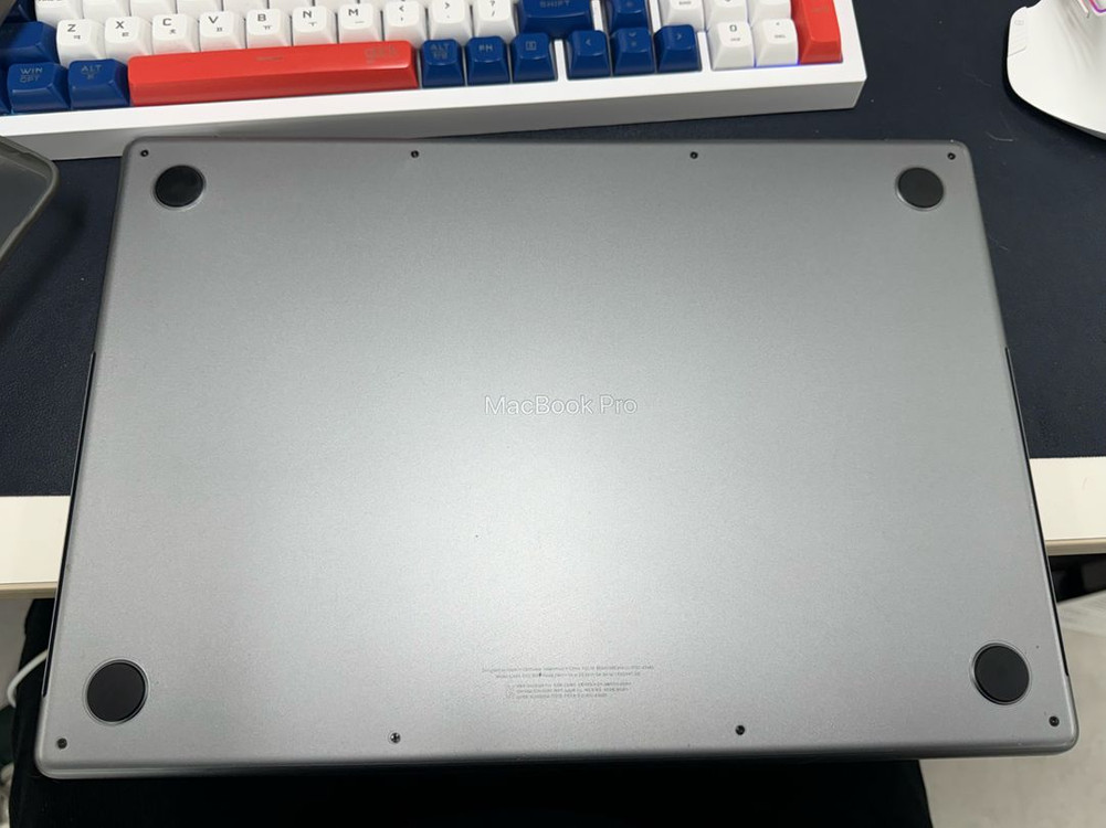 애플 맥북프로 16인치 M1 16기가/1테라(사이클 40,성능98%) 마우스 키보드 포함--1