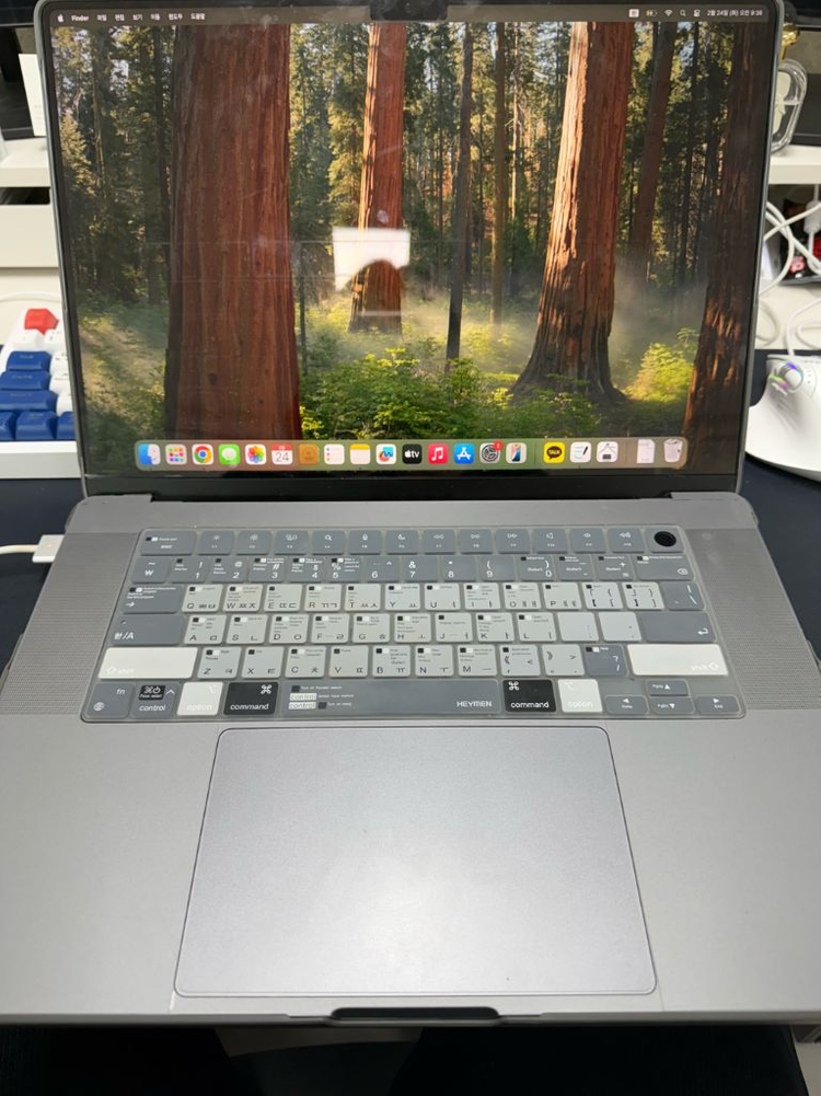 애플 맥북프로 16인치 M1 16기가/1테라(사이클 40,성능98%) 마우스 키보드 포함--3