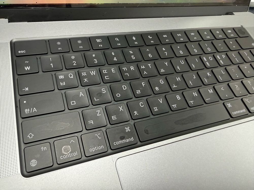 애플 맥북프로 16인치 M1 16기가/1테라(사이클 40,성능98%) 마우스 키보드 포함--4