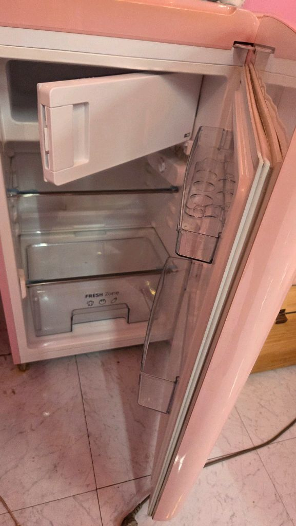 위니아 미니 냉장고 핑크 이미지