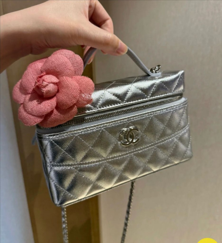 샤넬 최신상 롱 베니티--3