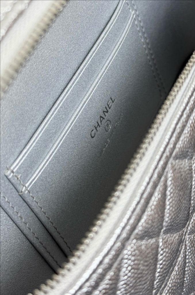 샤넬 최신상 롱 베니티--9