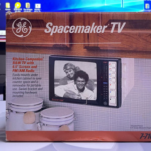 [빈티지tv]1988S~새상품!!!//제너럴일렉트릭(GE)//의 6.5인치 미니흑백티비(화이트)