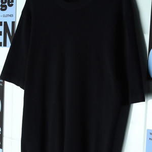 (L-XL) 인템포무드 반팔 티셔츠 니트 박시 블랙 이미지