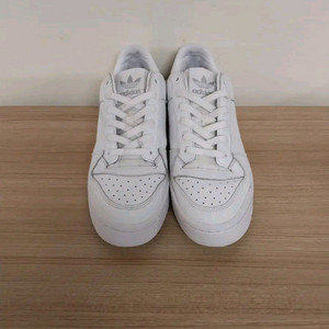 여성 아디다스 포럼 볼드 운동화 (245) 이미지