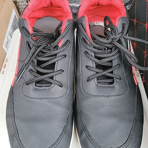 [ 상태최상_안신고 모셔둔 스니커즈 / 255사이즈 운동화 / 단화 저렴히 판매 ]