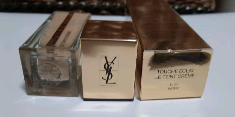 입생로랑 뚜쉬 에끌라 르 뗑 파운데이션 B20 아이보리 색상--3