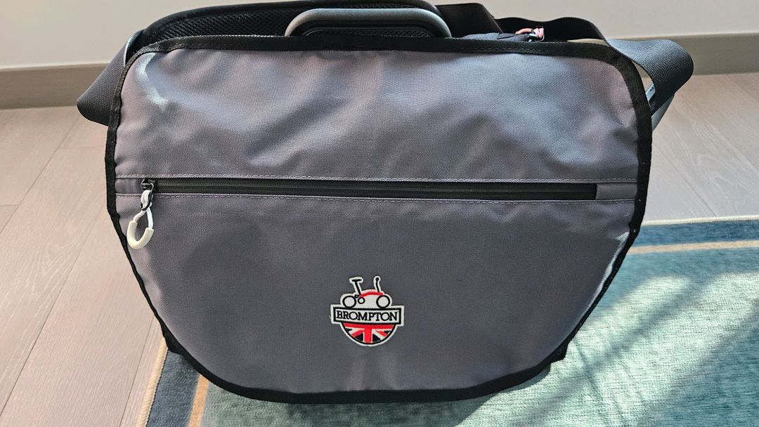 브롬톤 s백 미사용 판매.--1