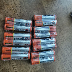 벡셀 AAA 알카라인 건전지 14개 팝니다