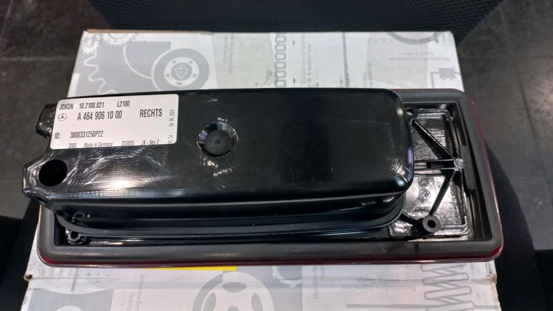 벤츠 지바겐 463 464 테일램프 G350 G63 4649061000 이미지