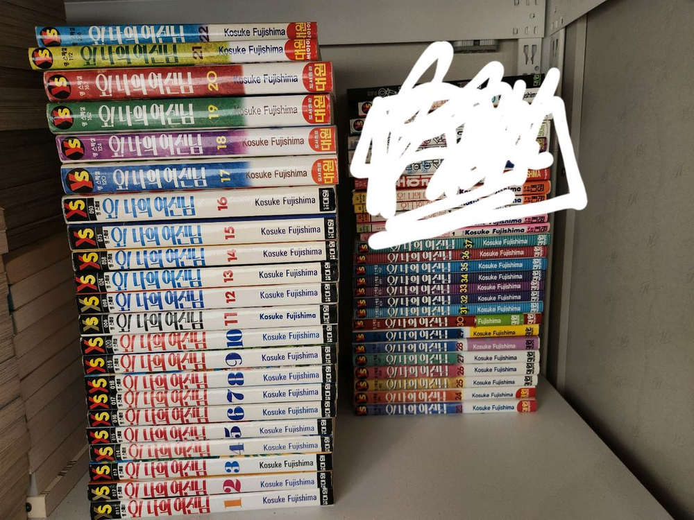 키스. 굿바이미스터블랙. 경계의린네. 오나의여신님. 시니컬 오렌지 등 만화책 팝니다--1