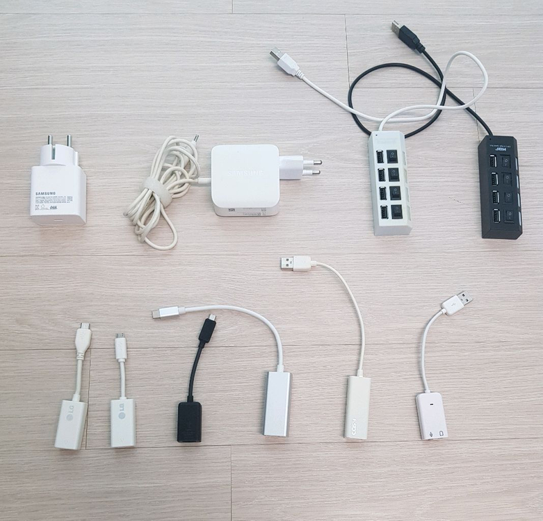 노트북 충전기, 스피커 쿨링 패드, usb멀티탭, 랜선--0