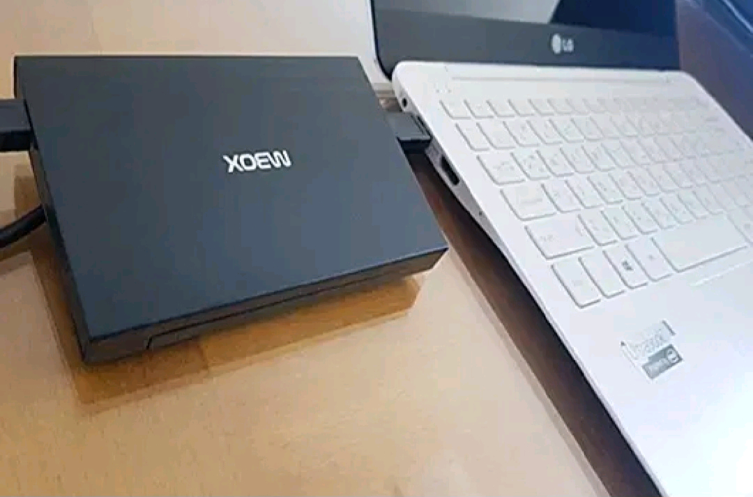 외장하드 대용량 미개봉 1TB USB 케이블포함 풀세트--2