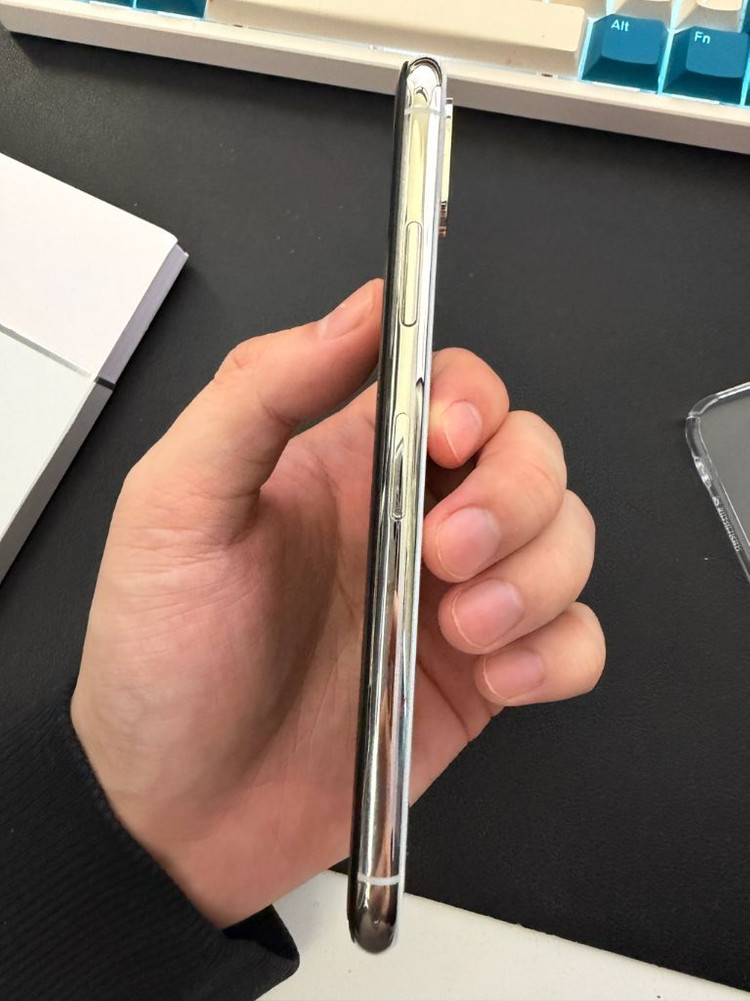 아이폰 XS 실버 256GB 해외판 배터리 100--3