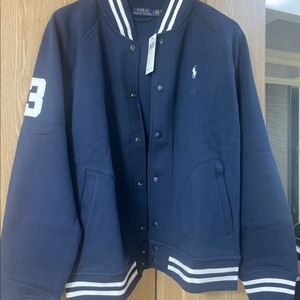 폴로 베이스볼 자켓 라지 사이즈 새상품 판매합니다.