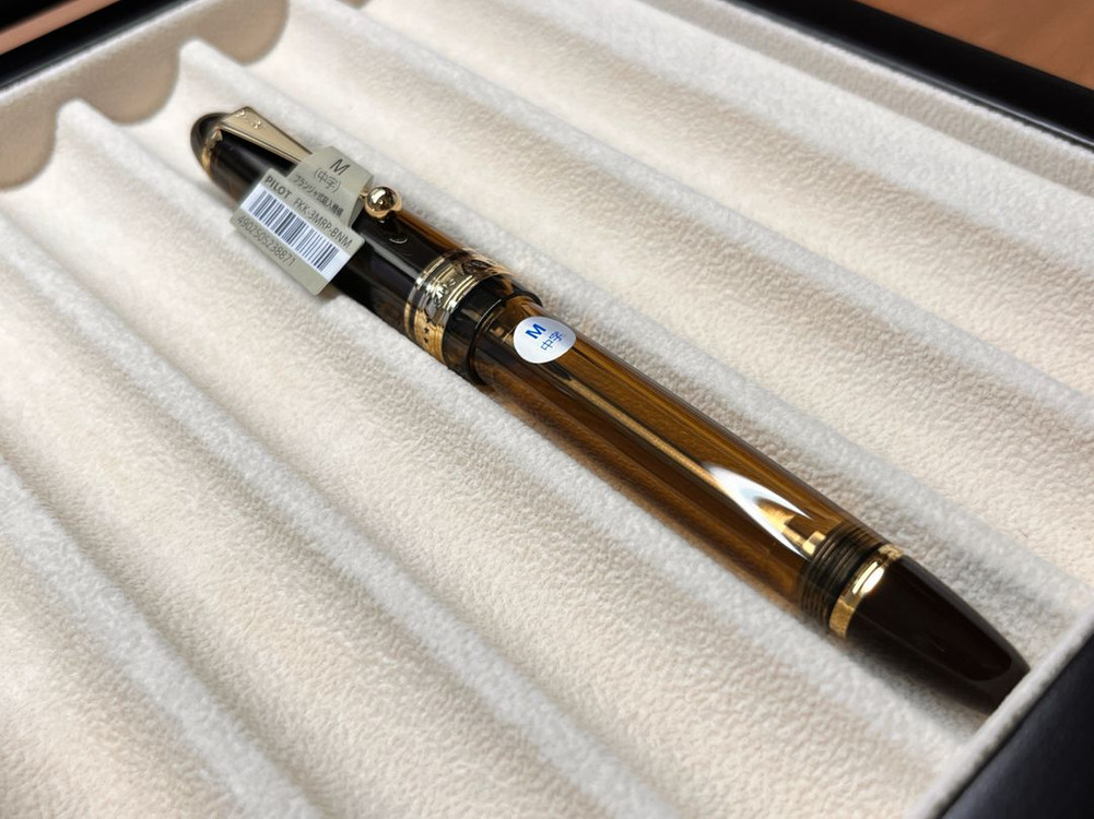 파이롯트 커스텀 823 M닙 투명브라운 만년필--5