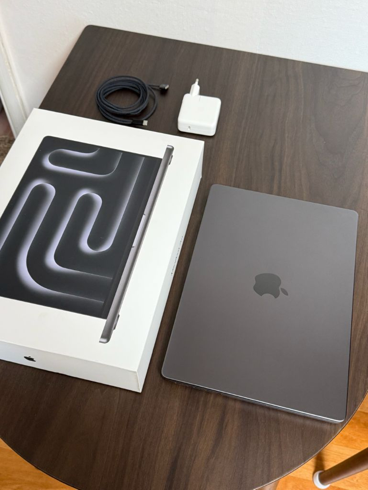 맥북 프로 M3 Pro 14(18GB / 512GB)--6