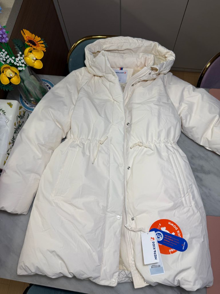 네파키즈 여아패딩165 새상품 26->6--1