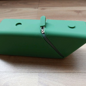 실리콘 스탠딩 필통 새상품