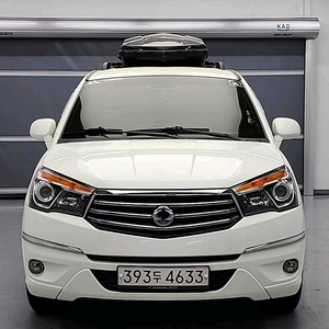 코란도투리스모4륜6인승