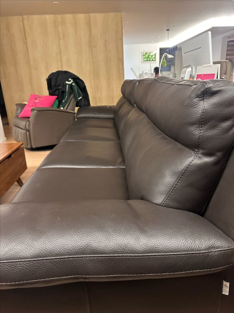 한샘 플래그샵 수입가구 4인용 가죽 소파 이미지