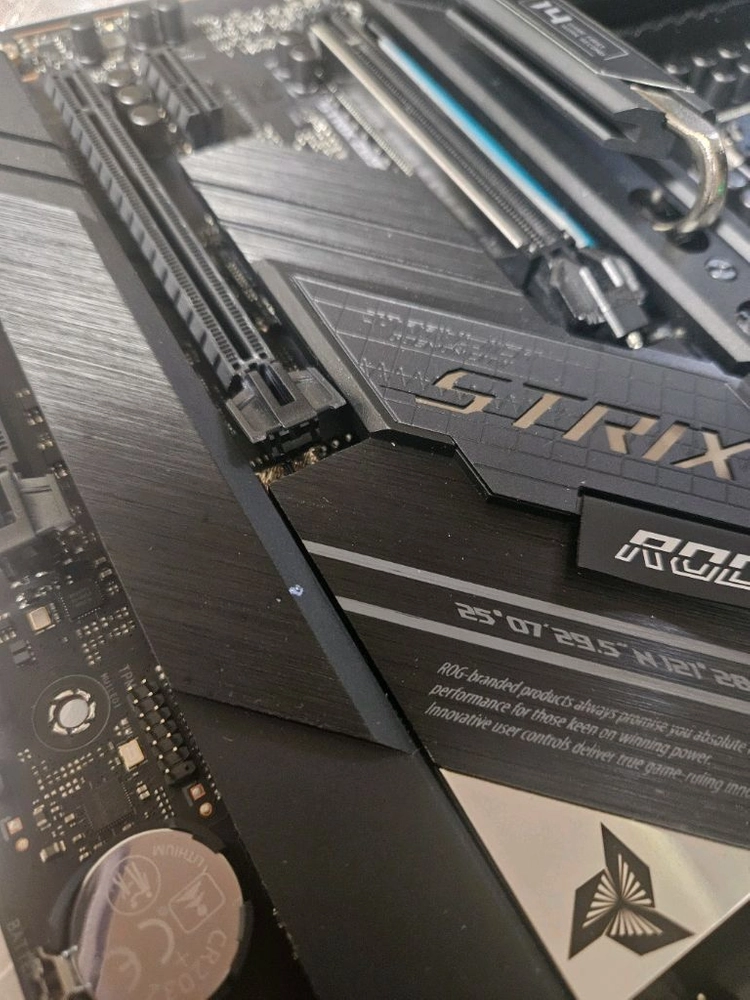 (미사용)ROG STRIX Z690-E GAIMING WIFI 메인보드 이미지