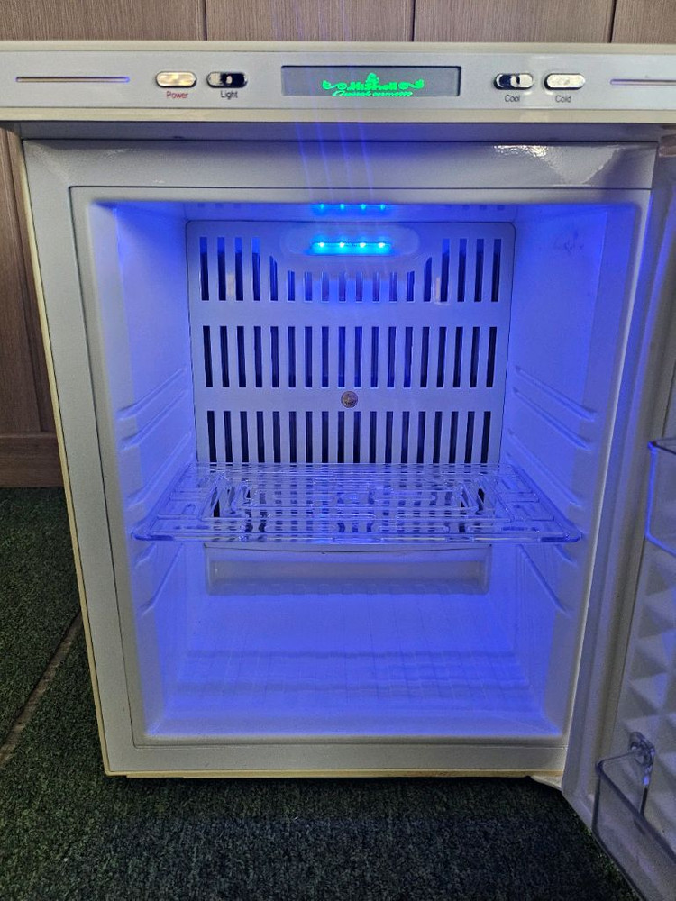 아맥스 미쉘 화장품냉장고 이미지