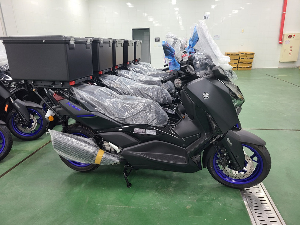 야마하 XMAX300 배달 오토바이--1