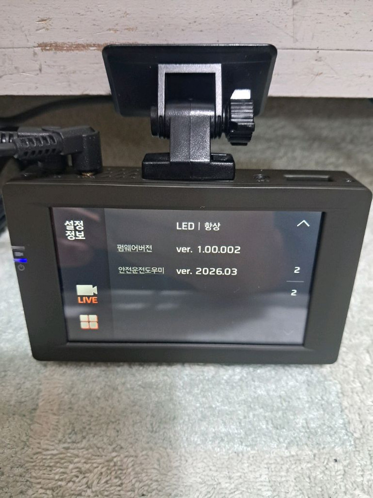 파인뷰 X3300 NEW. 블랙박스.QHD 64G--4