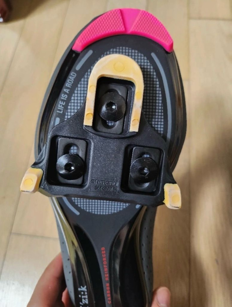 [새상품] 피직(fizik) R5 로드 슈즈 팝니다.--3