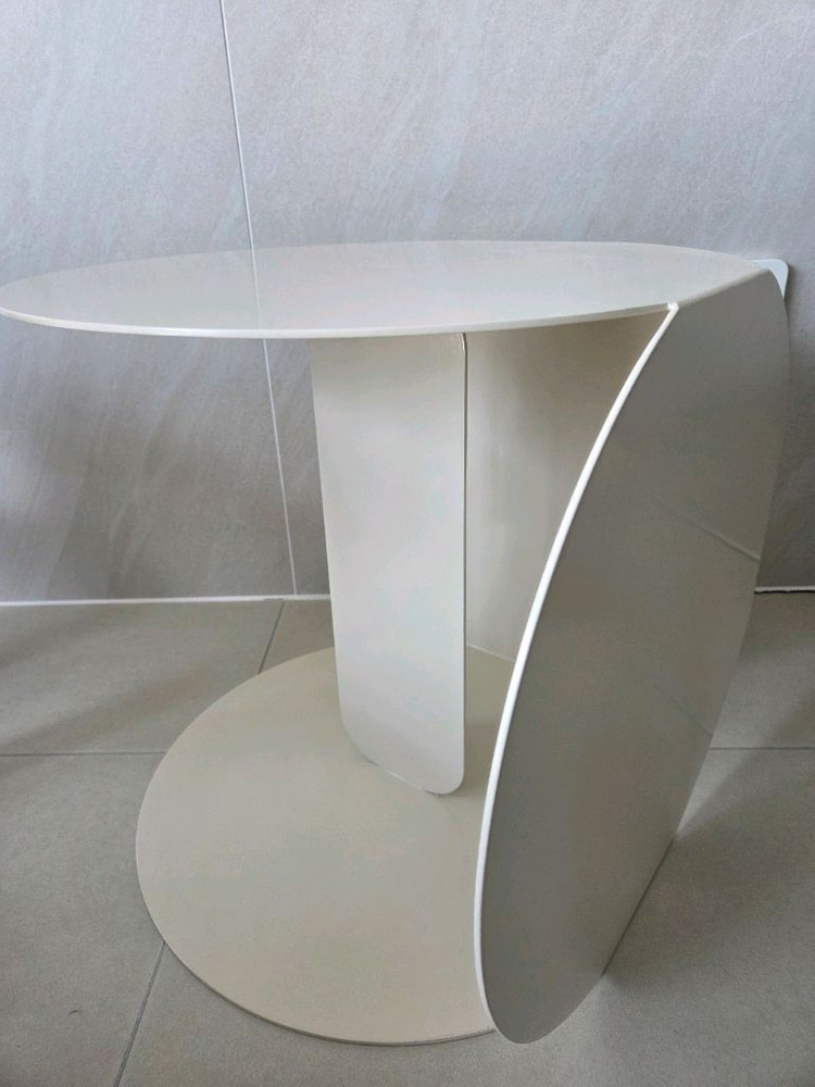 잭슨카멜레온 철제 사이드 테이블--2