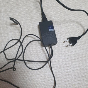 마이크로소프트 서피스 충전기 어댑터