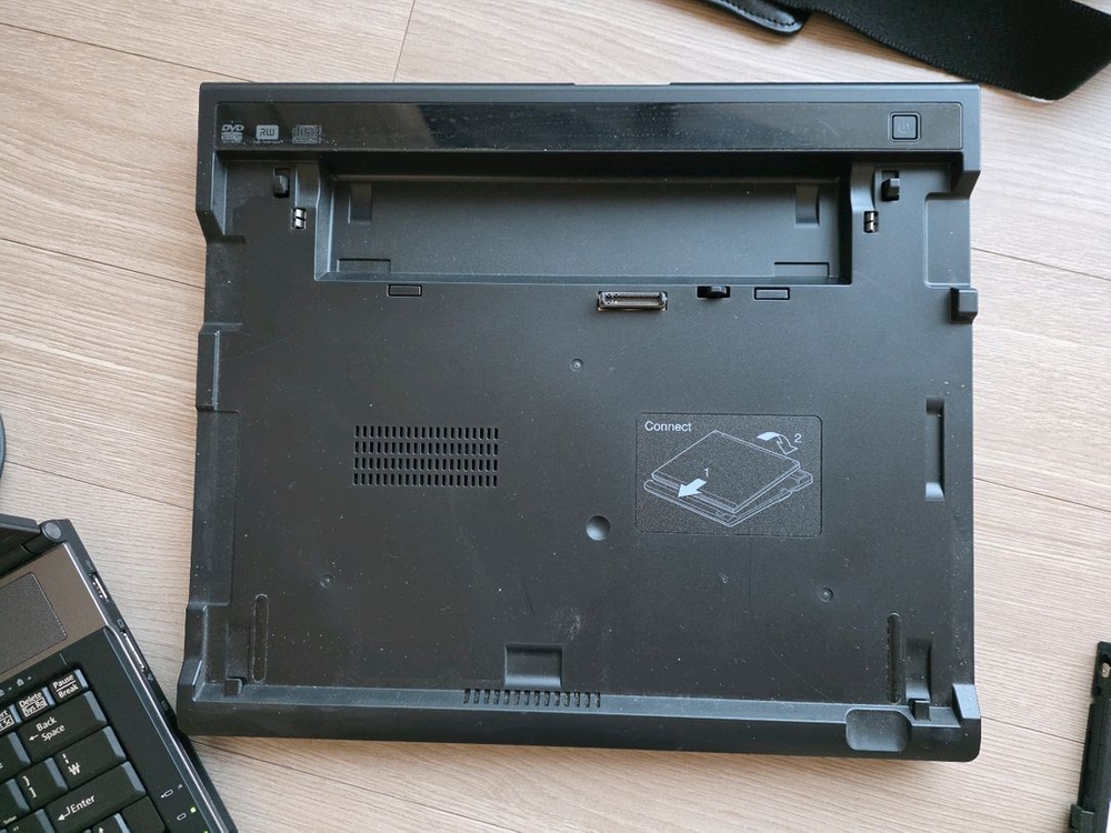 Fujitsu LIFEBOOK Q-Series Q2010--4