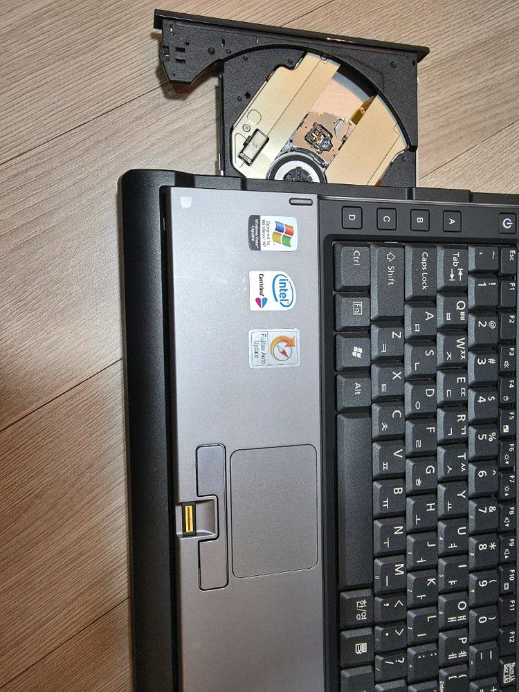 Fujitsu LIFEBOOK Q-Series Q2010--7