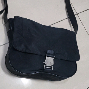 마뗑킴 버클 메신저백