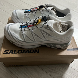 살로몬 XT-6 GTX 러닝화 화이트실버 270