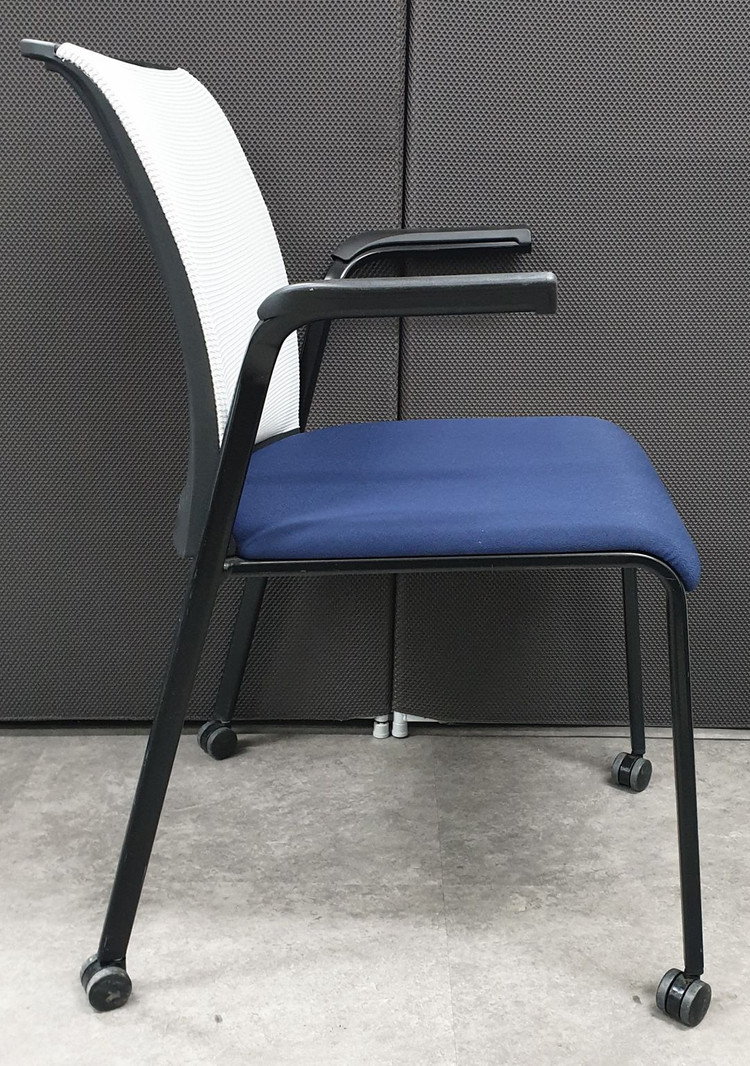 스틸케이스 회의용 REPLY 의자 (RPY-72200) 이미지