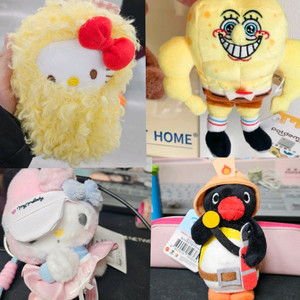 캐릭터 인형 세트(헬로키티&마이멜로디&스폰지밥&핑구 인형 키링)