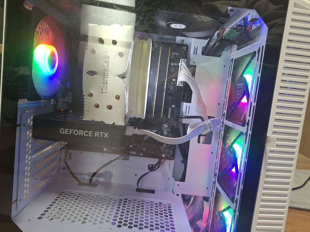 게임용 컴퓨터 PC 본체 i5-13400F RTX 4060 RAM 32g DDR5 배그 로아 게이밍 데스크탑--1