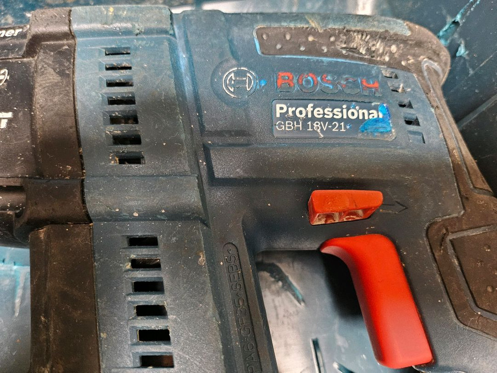 보쉬 충전 로타리 앙카 해머 뿌레카 파쇄 드릴 세트 이미지