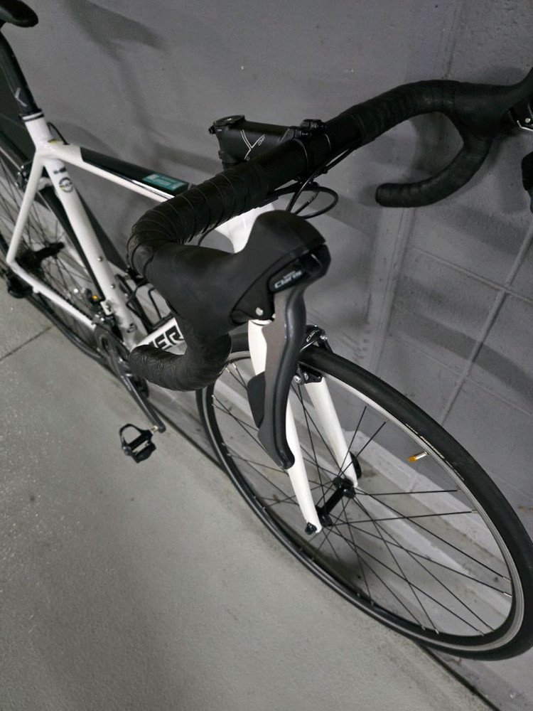 메리다 스컬트라100 화이트크림 로드자전거 판매합니다--8