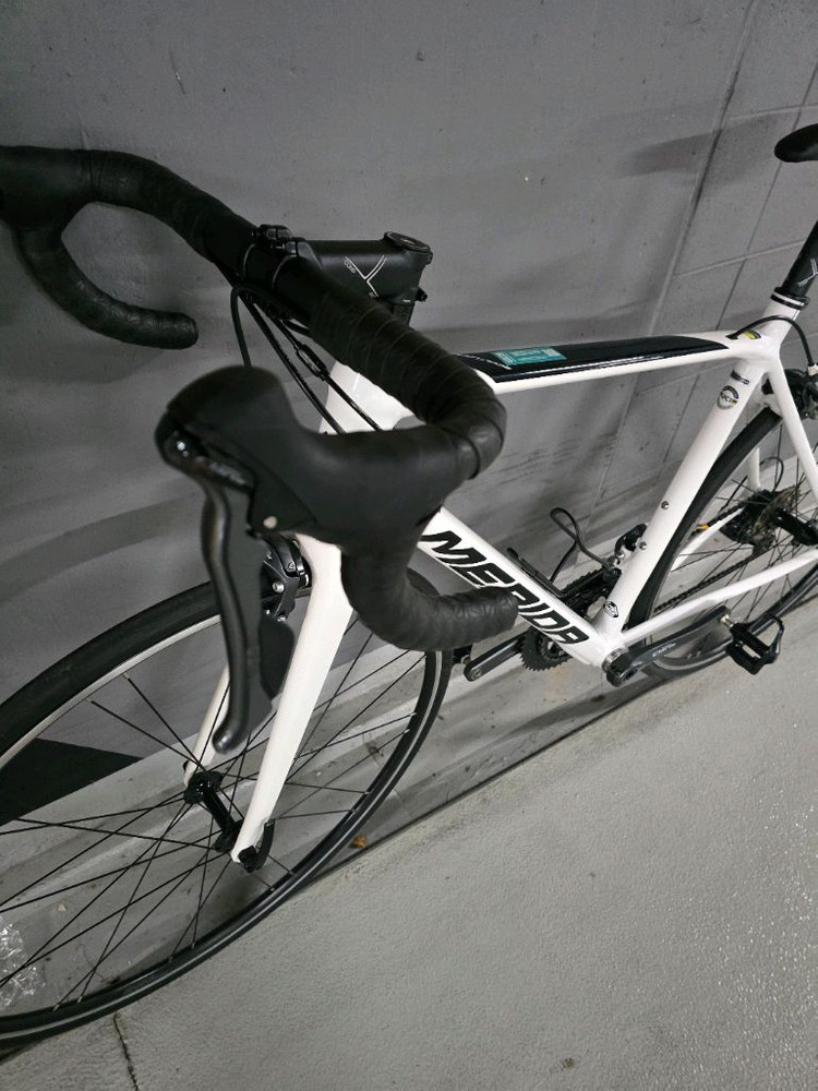 메리다 스컬트라100 화이트크림 로드자전거 판매합니다--9