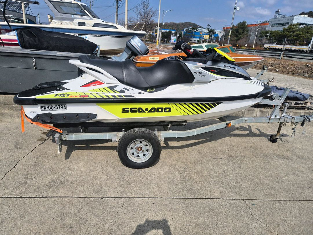 RXT 300 제트스키 3인승 판매합니다--2