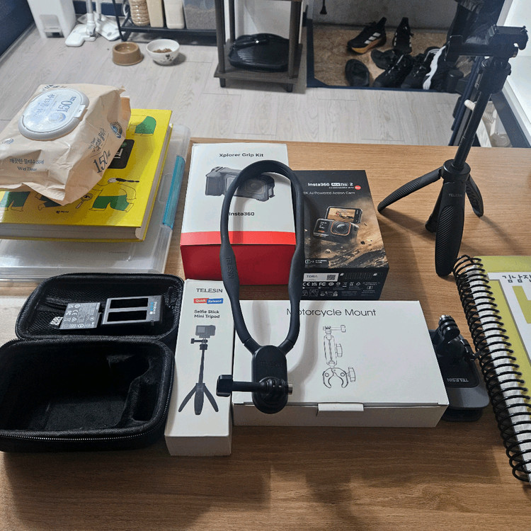 인스타360 에이스프로2 스냅샷키트 + 악세사리 다수 256g--1