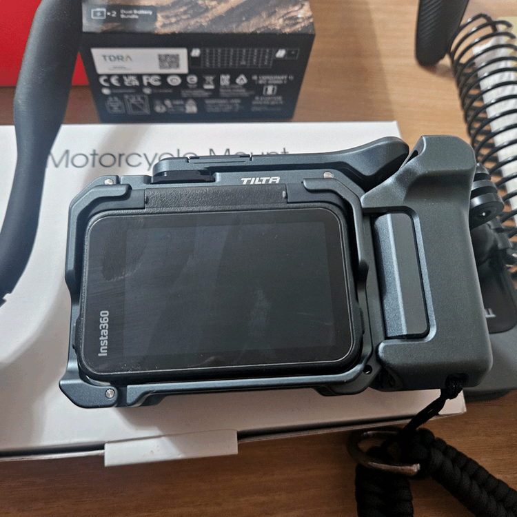 인스타360 에이스프로2 스냅샷키트 + 악세사리 다수 256g--2