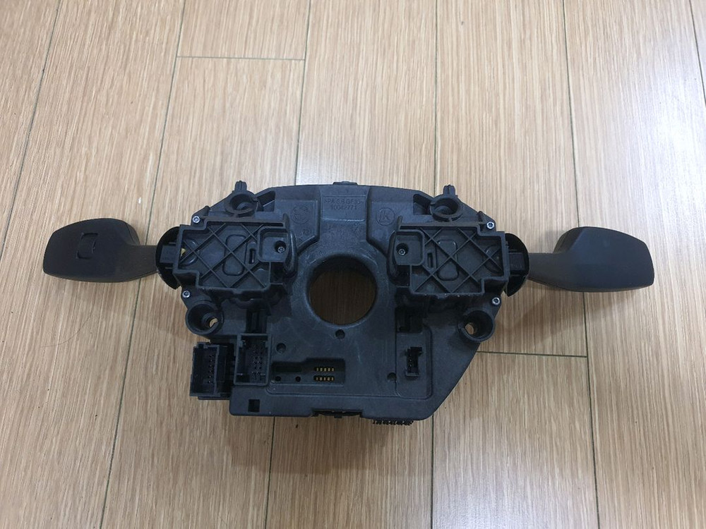 bmw 2 3 4 시리즈(f22 f30 f32) 하이빔 컬럼 판매합니다--1