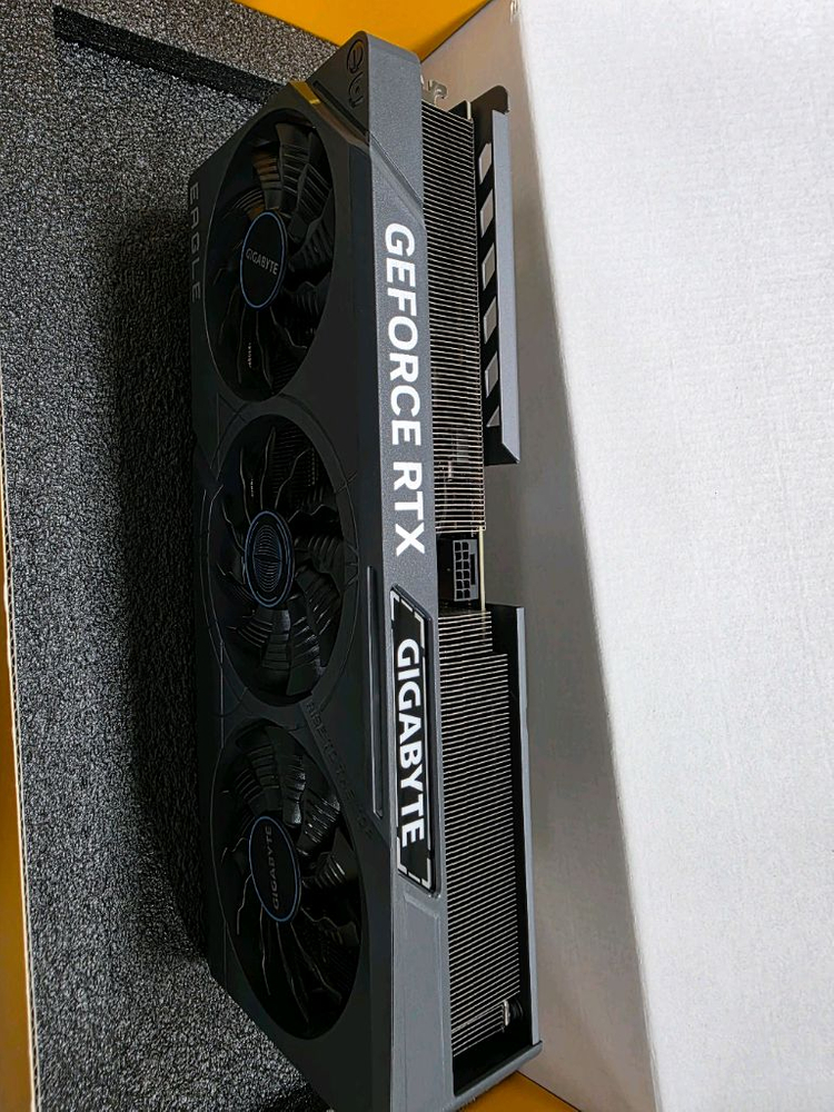 기가바이트(GIGABYTE) 지포스 RTX 4070 Ti EAGLE OC 12GB 모델 판매합니다--2