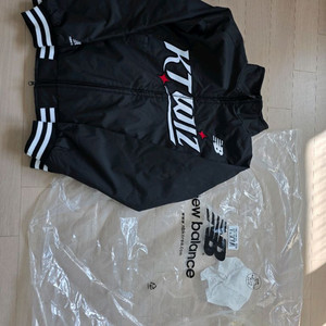 KT 위즈 x 뉴발란스 2025 어센틱 춘추 자켓 블랙판매