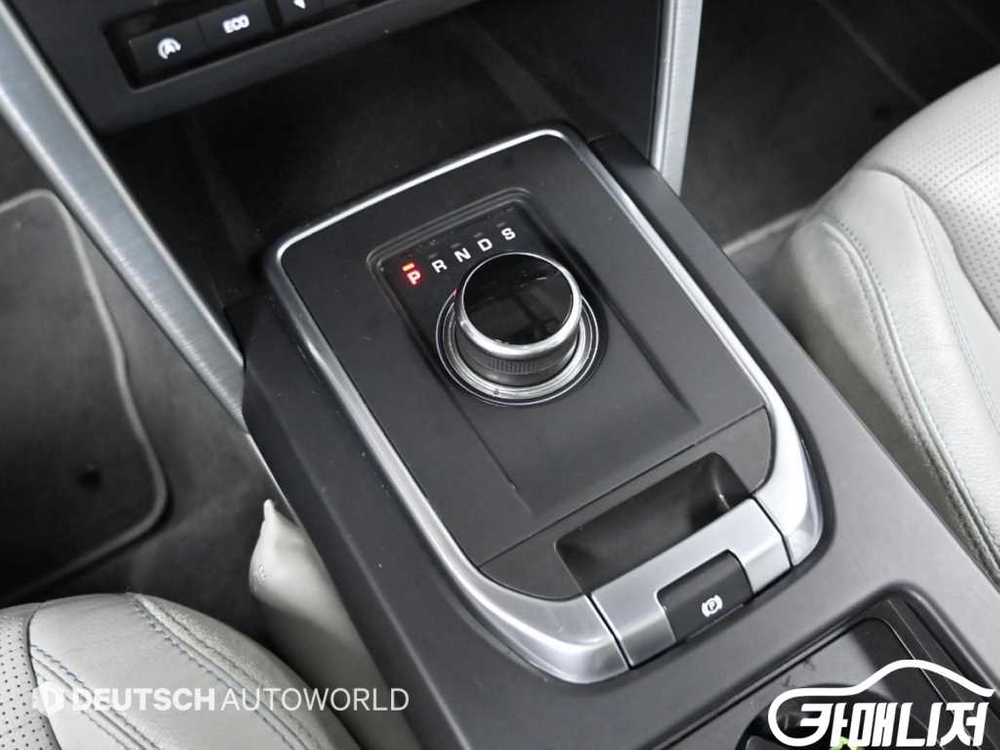 [랜드로버]디스커버리 스포츠 2.0 TD4 SE #3월급매--8