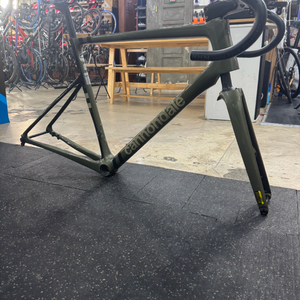 케논데일 슈퍼식스에보 프레임셋